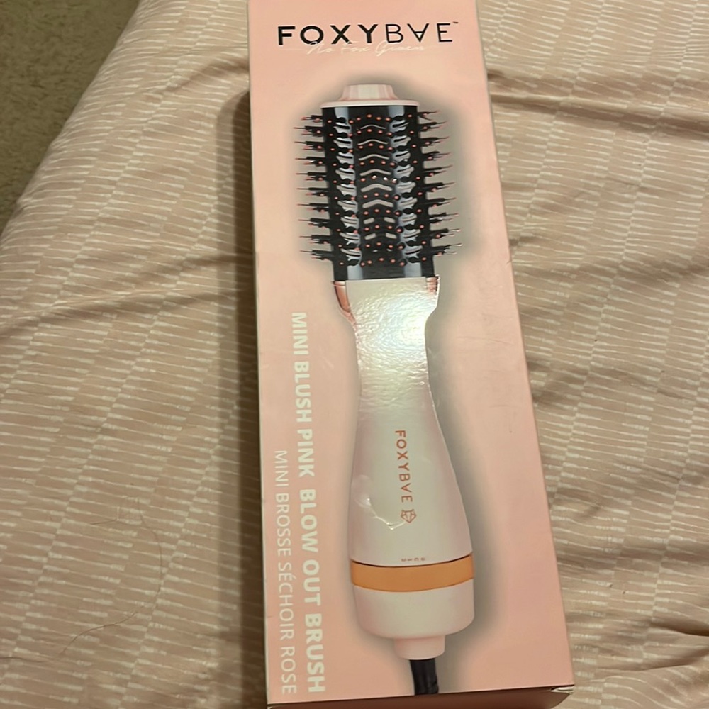 Foxybae blow out brush